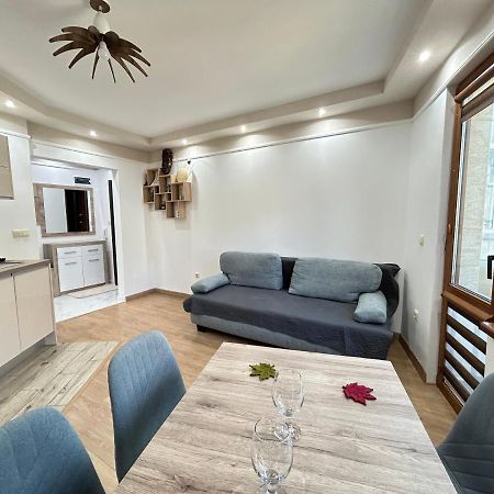 Apartament Deluxe Karina-Free Parking Burgas City Eksteriør billede