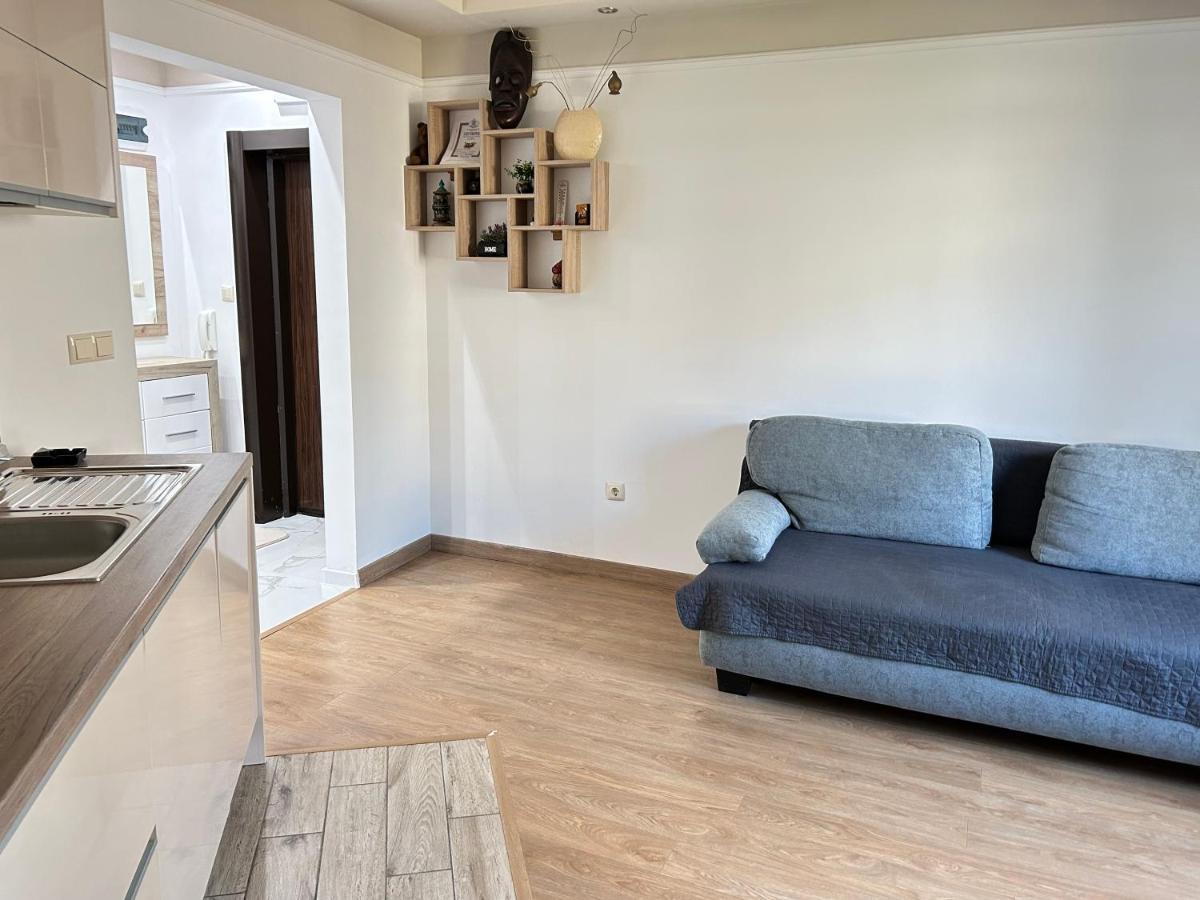Apartament Deluxe Karina-Free Parking Burgas City Eksteriør billede
